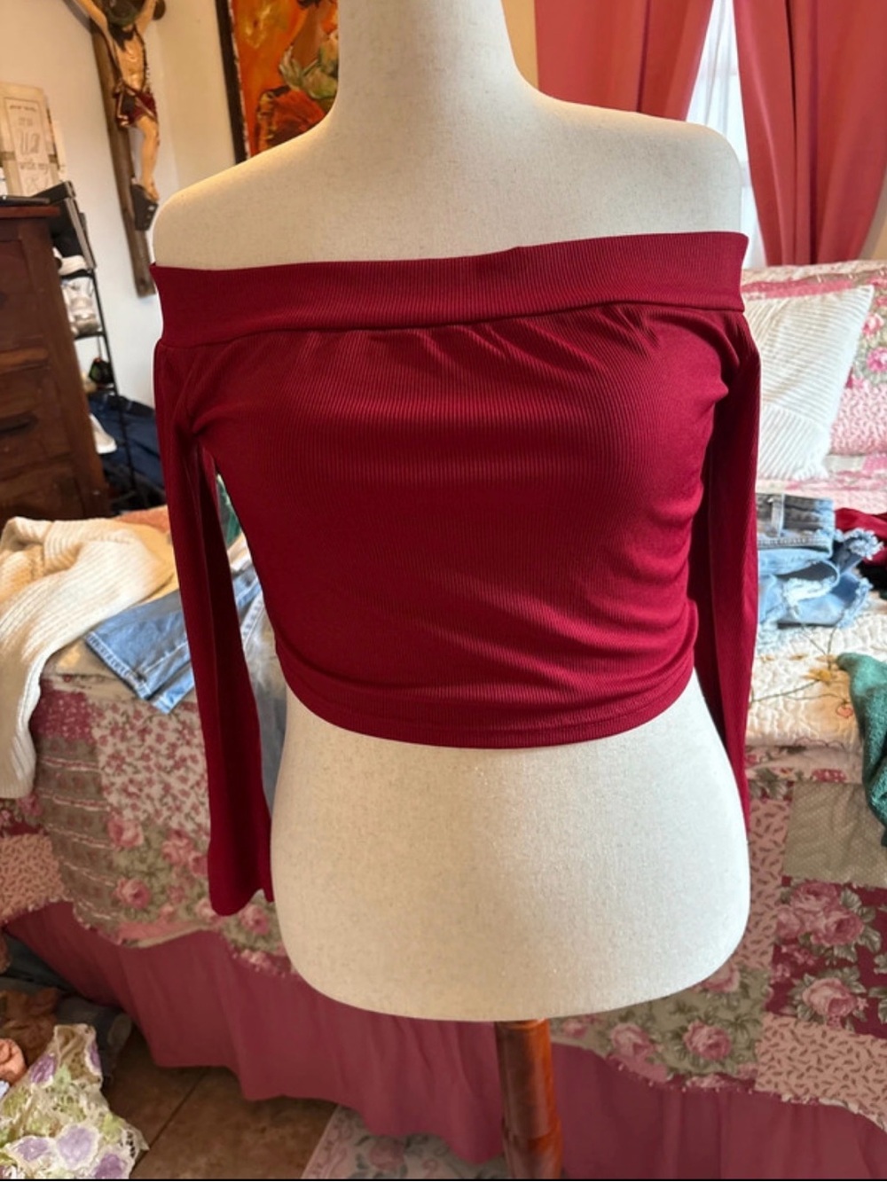 Off-Shoulder Long Sleeve Crop Top - Red
